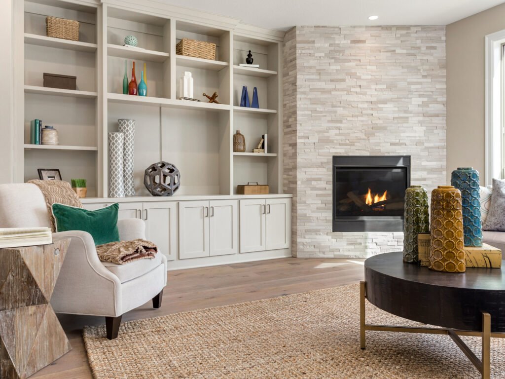 A well decorated living room.