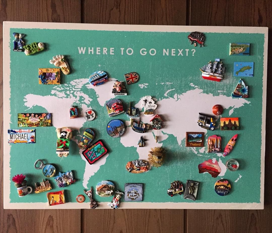 Souvenirs Magnet Map Display